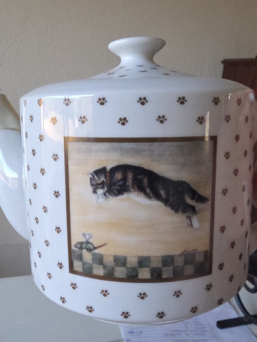 Pouncing Cat Tea Set - Picture 3 of 4